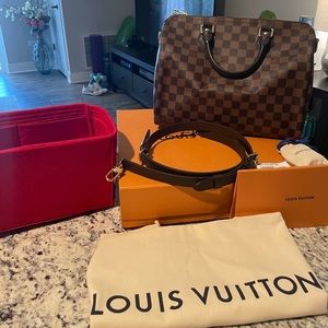 ❌SOLD❌ Louis Vuitton Speedy Bandolier 30